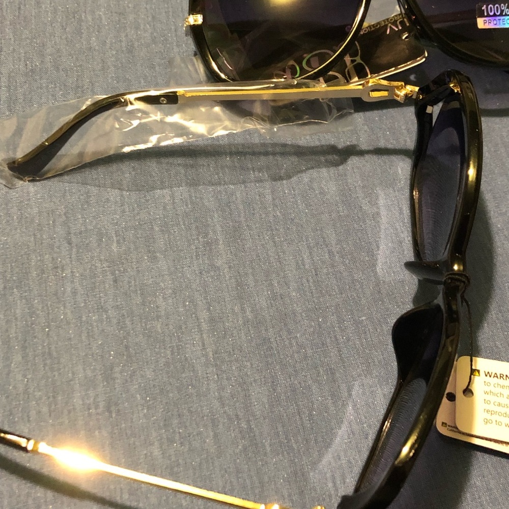 Sunglasses 🕶 - Picture 3 of 4